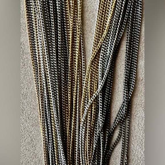 3 silver tone costume jewelry necklaces. Slightly different lengths & styles. - Picture 3 of 10